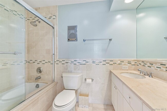 Building Photo - 265 Dune Rd