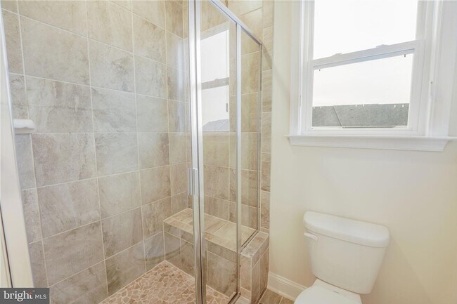 Building Photo - 2056 Alder Ln