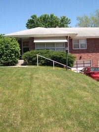Building Photo - Duplex-Great neighborhood! NEW REDUCED PRICE - $1395 per month!