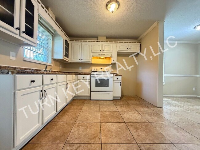 Building Photo - 127 Avalon Ave