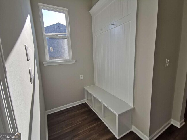 Building Photo - 4376 Waxwing St