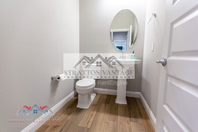 Building Photo - 6629 W Springfield Wy