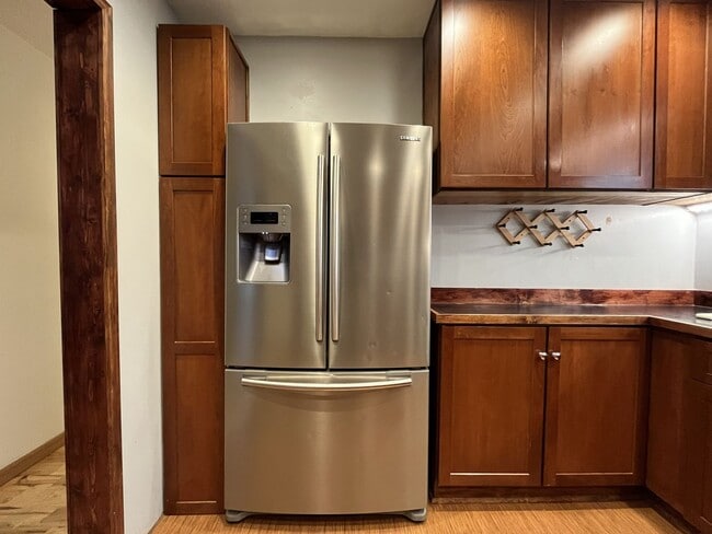 Building Photo - Large NW Portland Home Near Shops & Restaurants with Finished Basement & Bay Windows