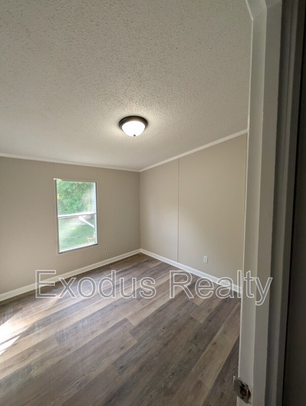 Building Photo - 38 Paul Revere Ln