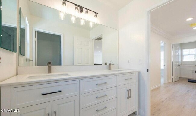 Building Photo - 2816 Blazing Star Dr