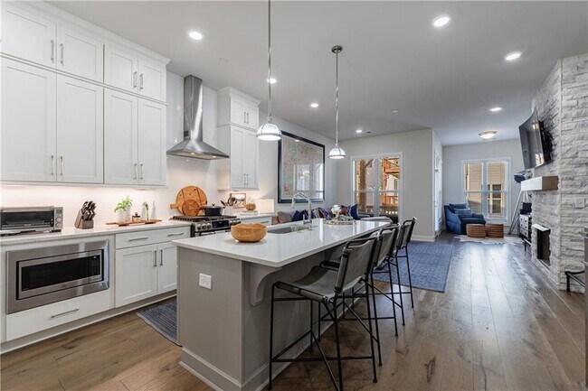 Building Photo - 4337 Parkside Pl