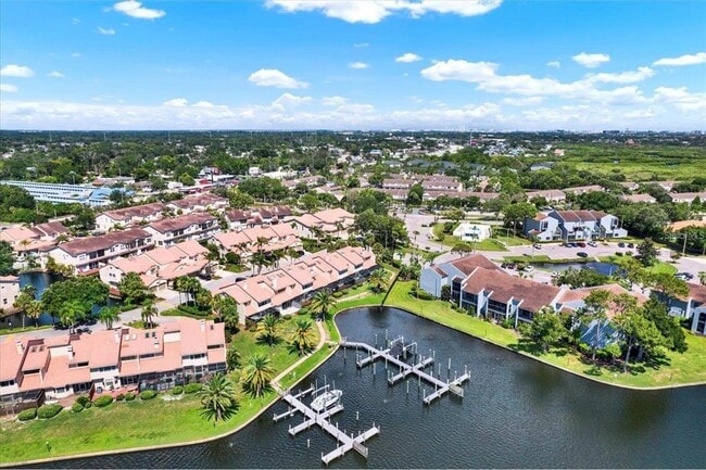 Building Photo - 6330 Grand Bahama Cir