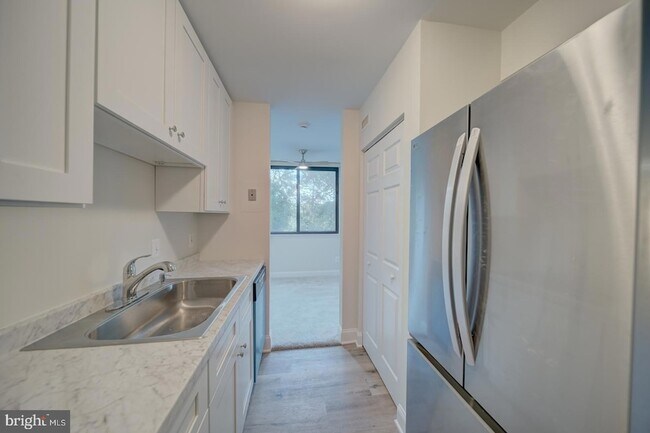 Building Photo - 515 N Armistead St