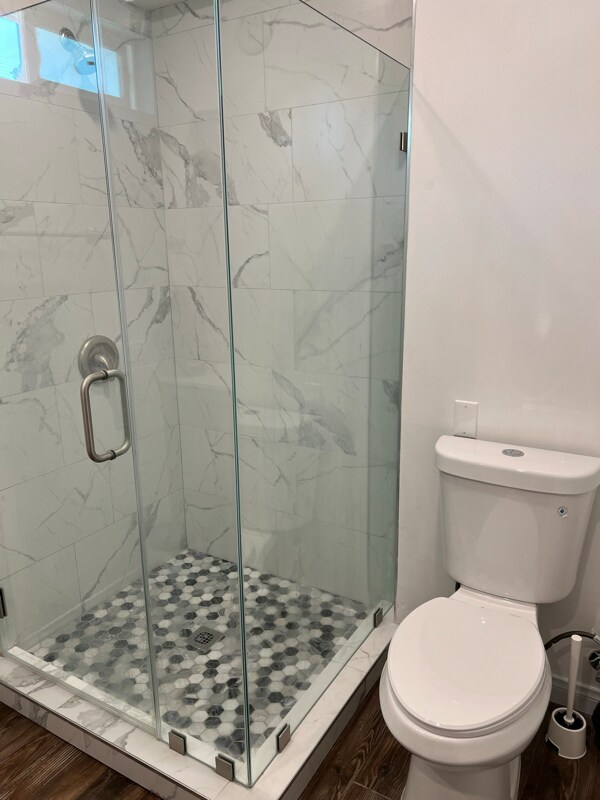 Building Photo - 2128 Oak Crest Dr