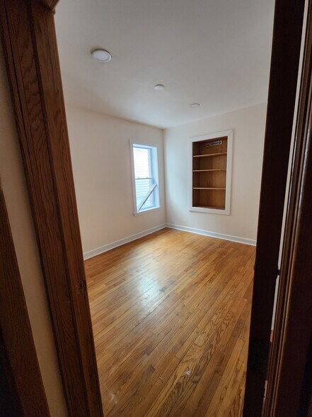 Bedroom 2 - 4717 N Keating Ave