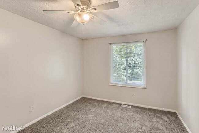 Building Photo - 3 br, 2.5 bath House - 5909 Chatham Court ...