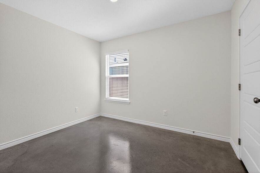 Building Photo - 1255 Concord Dr