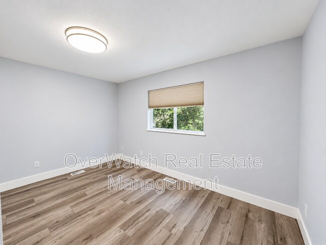 Building Photo - 4031 Lunar Dr