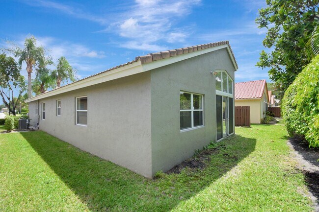 Building Photo - 6779 Indianwood Way