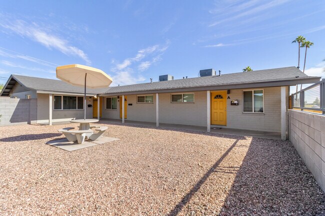 Building Photo - 2612 W Pierson St