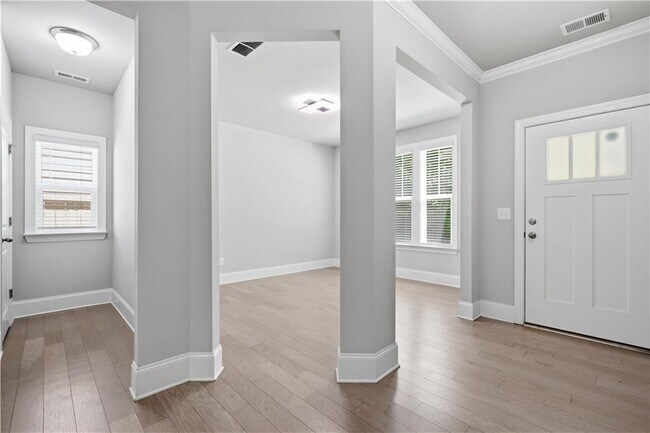 Building Photo - 781 Belerose Ln