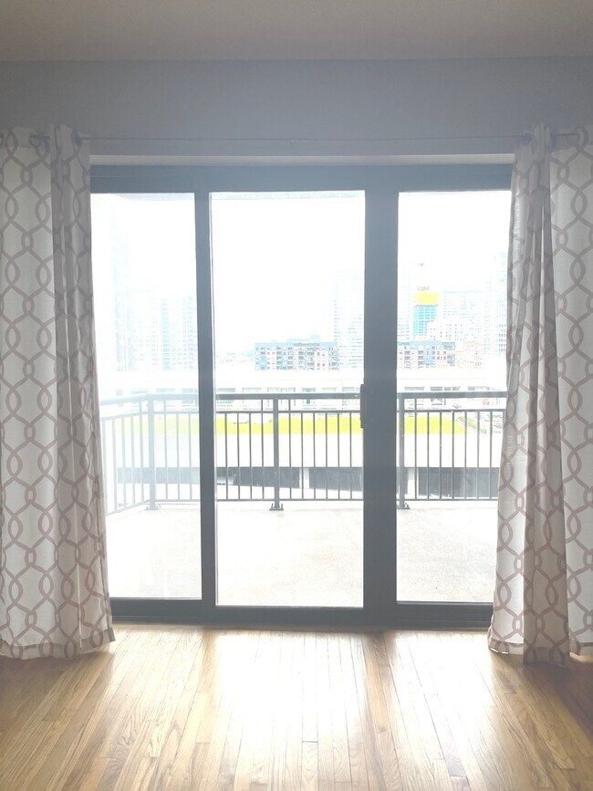 Building Photo - 41 E 8th St