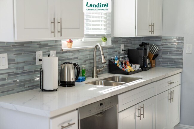 Building Photo - 1507 S Roosevelt Ave