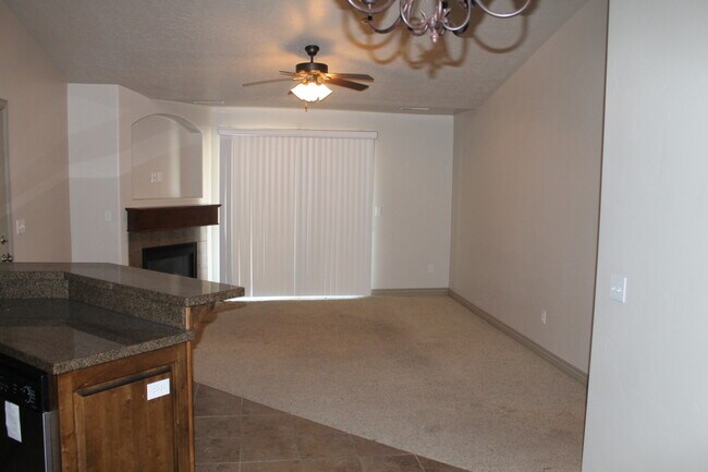 Building Photo - 825 S 90 E