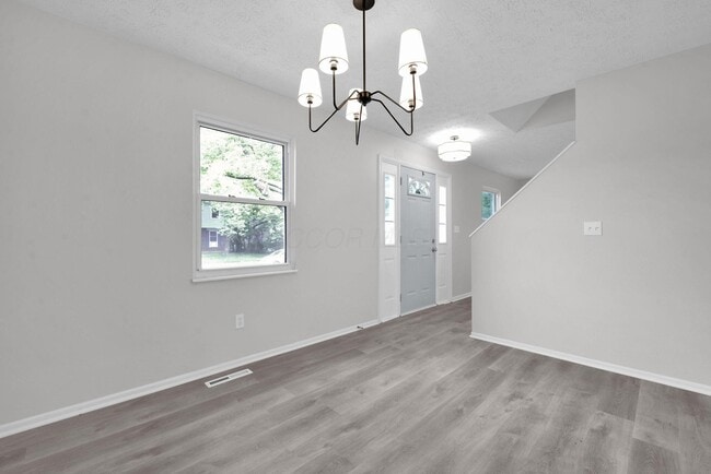 Building Photo - 3302 Sundale Rd