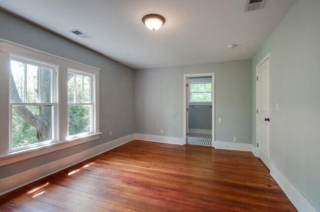 Building Photo - 1306 Douglas Ave