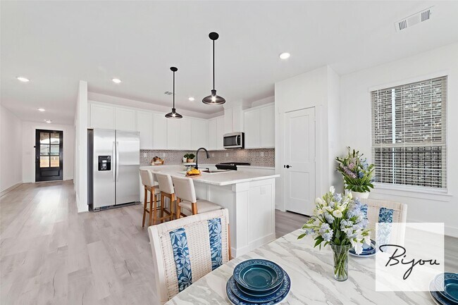 Building Photo - 2232 Sonder Shr Dr