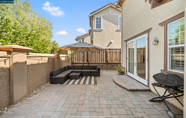 Building Photo - 110 Elworthy Ranch Dr