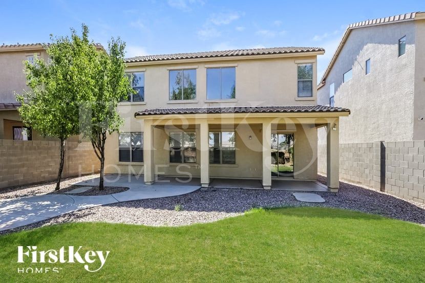 Building Photo - 30467 N Gunderson Dr