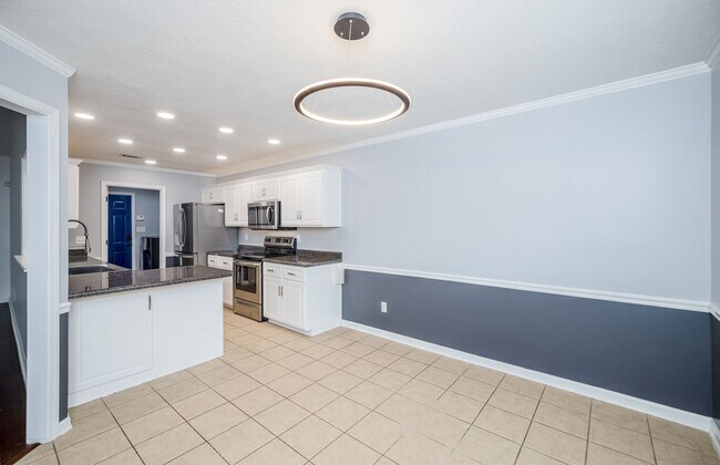 Building Photo - 1053 Grove Landing Ln