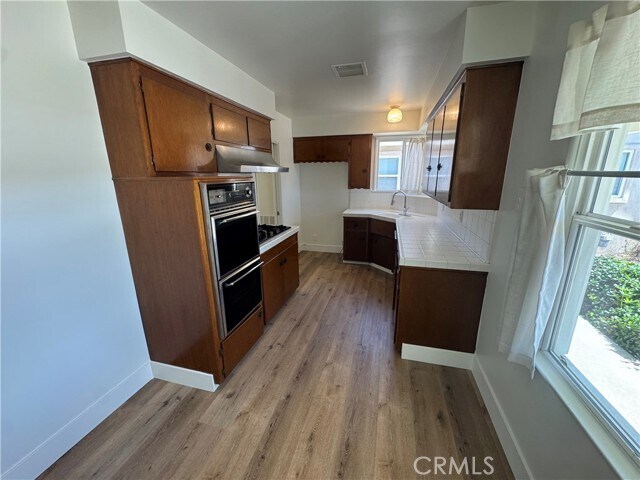 Building Photo - 933 W Autumn Dr