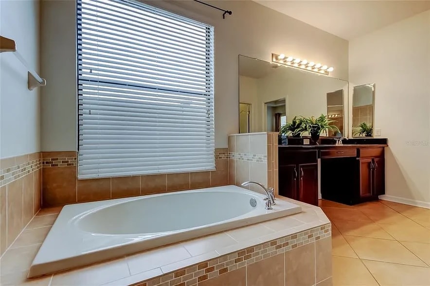 Building Photo - 12747 Tikal Way