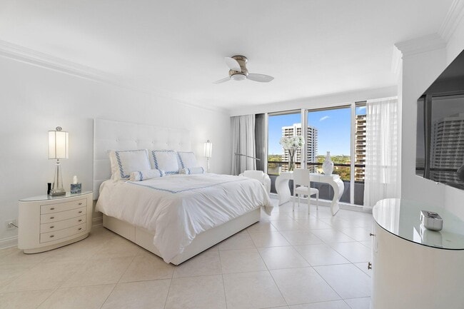 Building Photo - 100 Lakeshore Dr