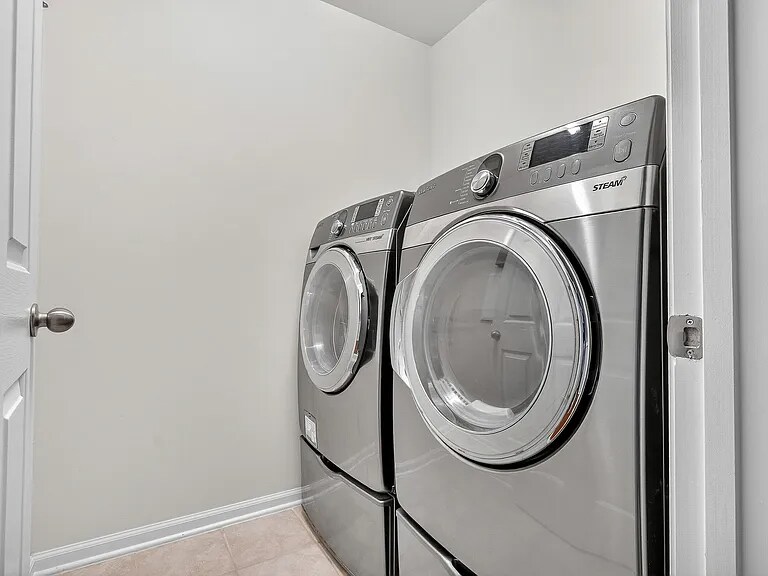 Building Photo - 7130 Racine Way