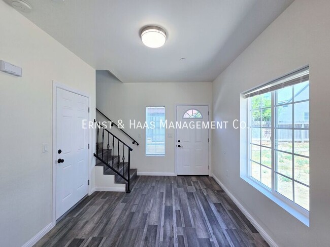 Building Photo - 4169 Country Club Dr