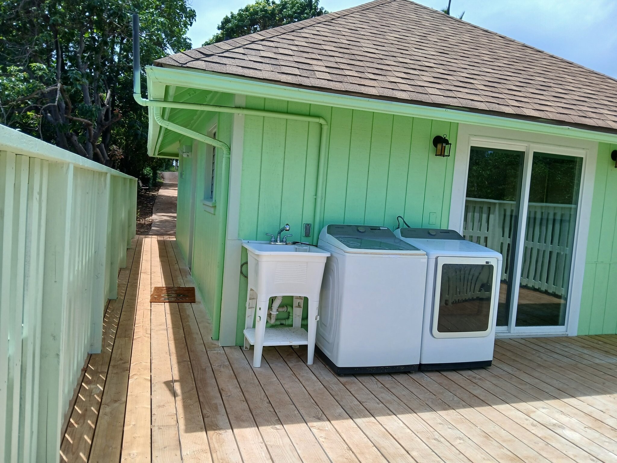 Building Photo - 388 A S High St