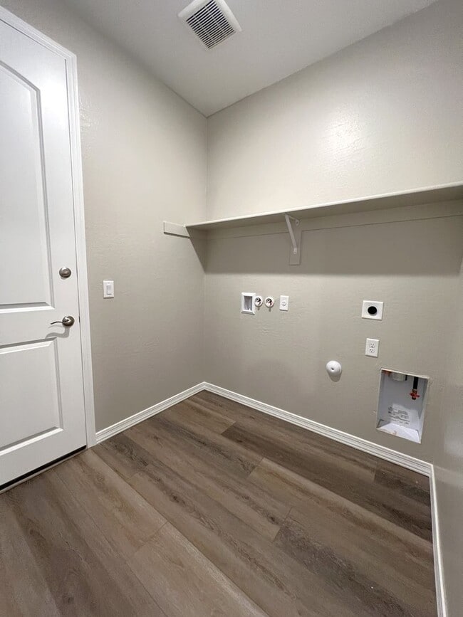 Building Photo - Brand New Home in Pronghorn Ranch