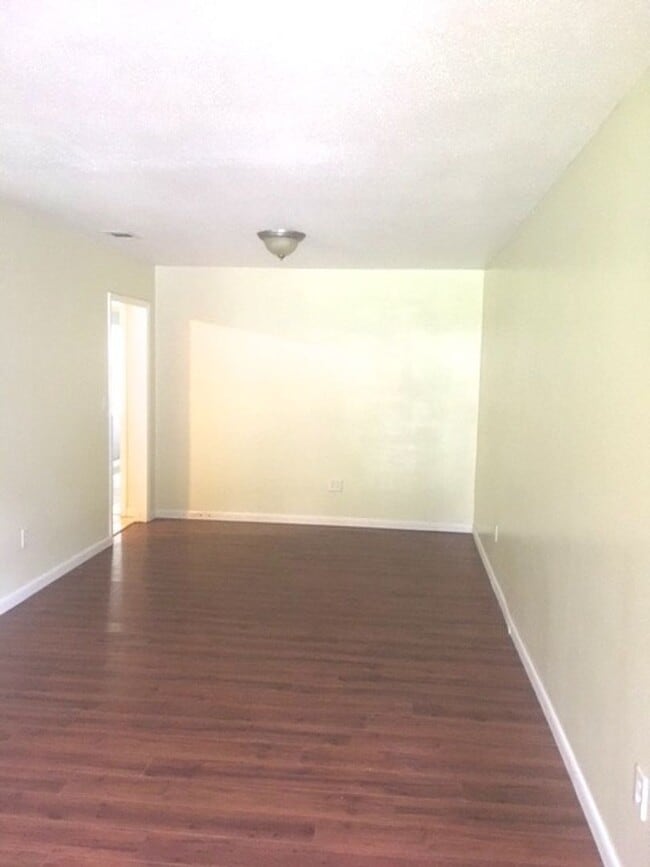 Building Photo - ***Charming 3 Bedroom, 2 Bath Home in Bart...