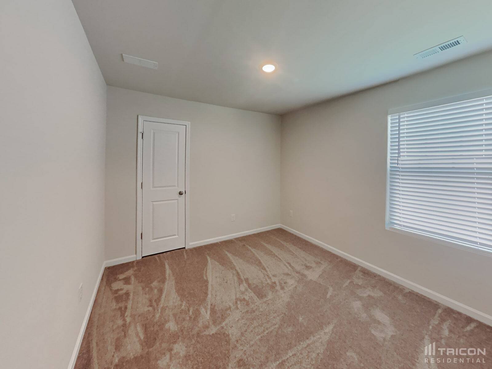 Building Photo - 1361 Woodhouse Dr