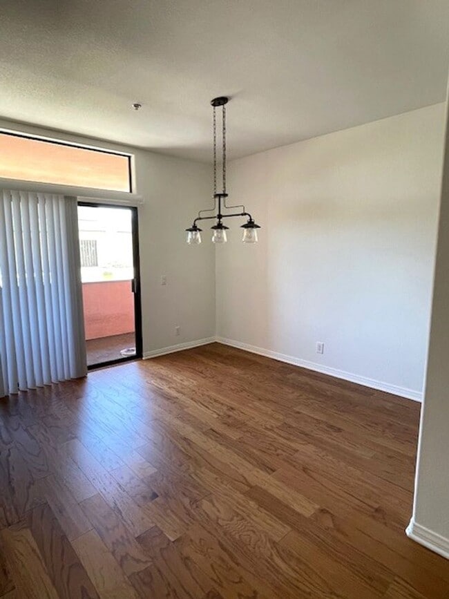 Building Photo - Quaint Gated Community near Pacific View Mall