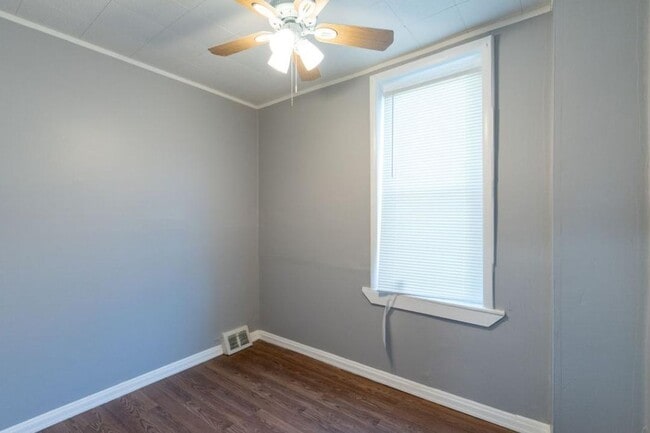 Building Photo - 2835 Winton St