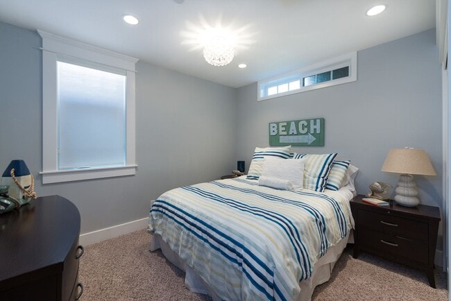 Building Photo - Four-bedroom home in the heart of the Village, offered furnished long-term lease. Ideally located...