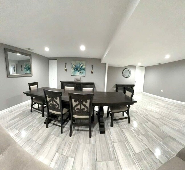 Building Photo - 8001 N Elmore St