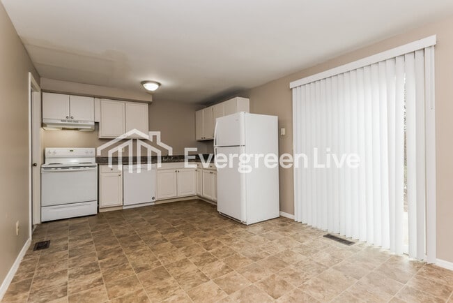 Building Photo - 8195 Mt Carmel St