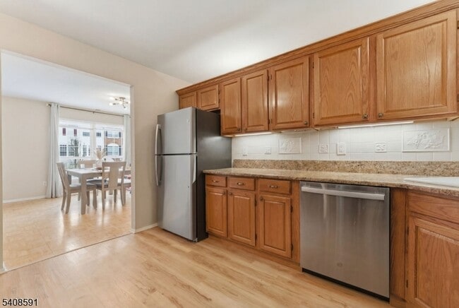 Building Photo - 774 Sassafras Ct