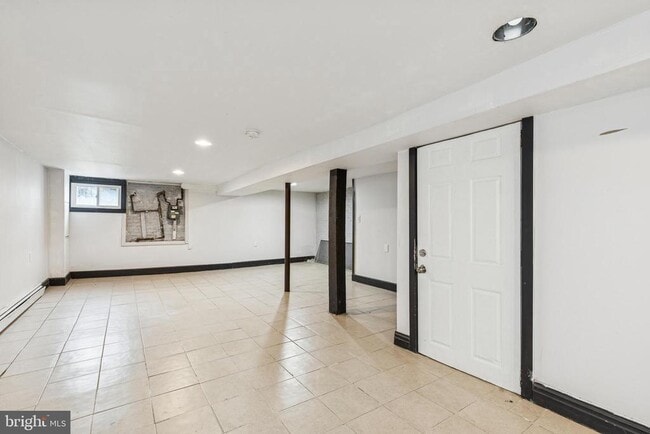 Building Photo - 5221 Linden Heights Ave