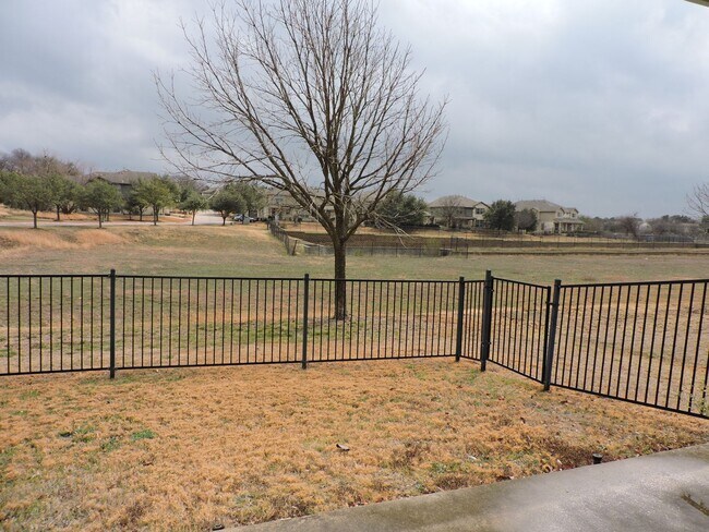 Building Photo - Gorgeous Three Bedroom Condo in South Austin