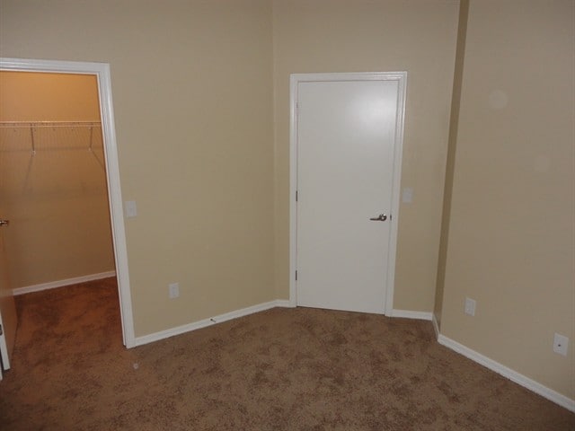 Building Photo - 8280 W Redshank Dr