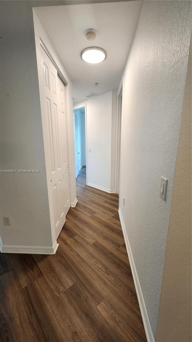 Building Photo - 3600 Oaks Clubhouse Dr
