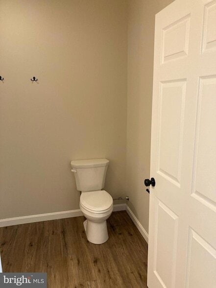 Building Photo - 376 E Main St