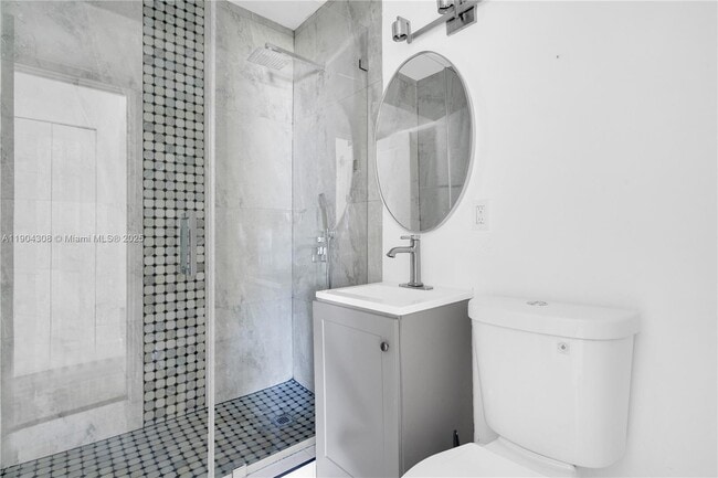 Building Photo - 14970 Leisure Dr